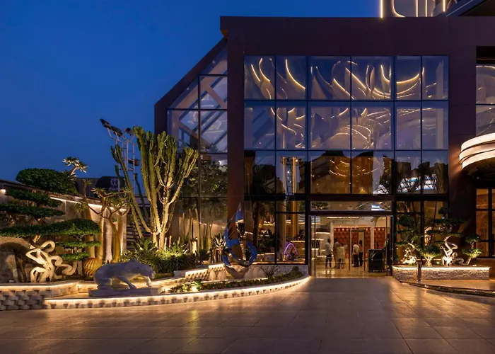 Mirage Hotel & Conference Center